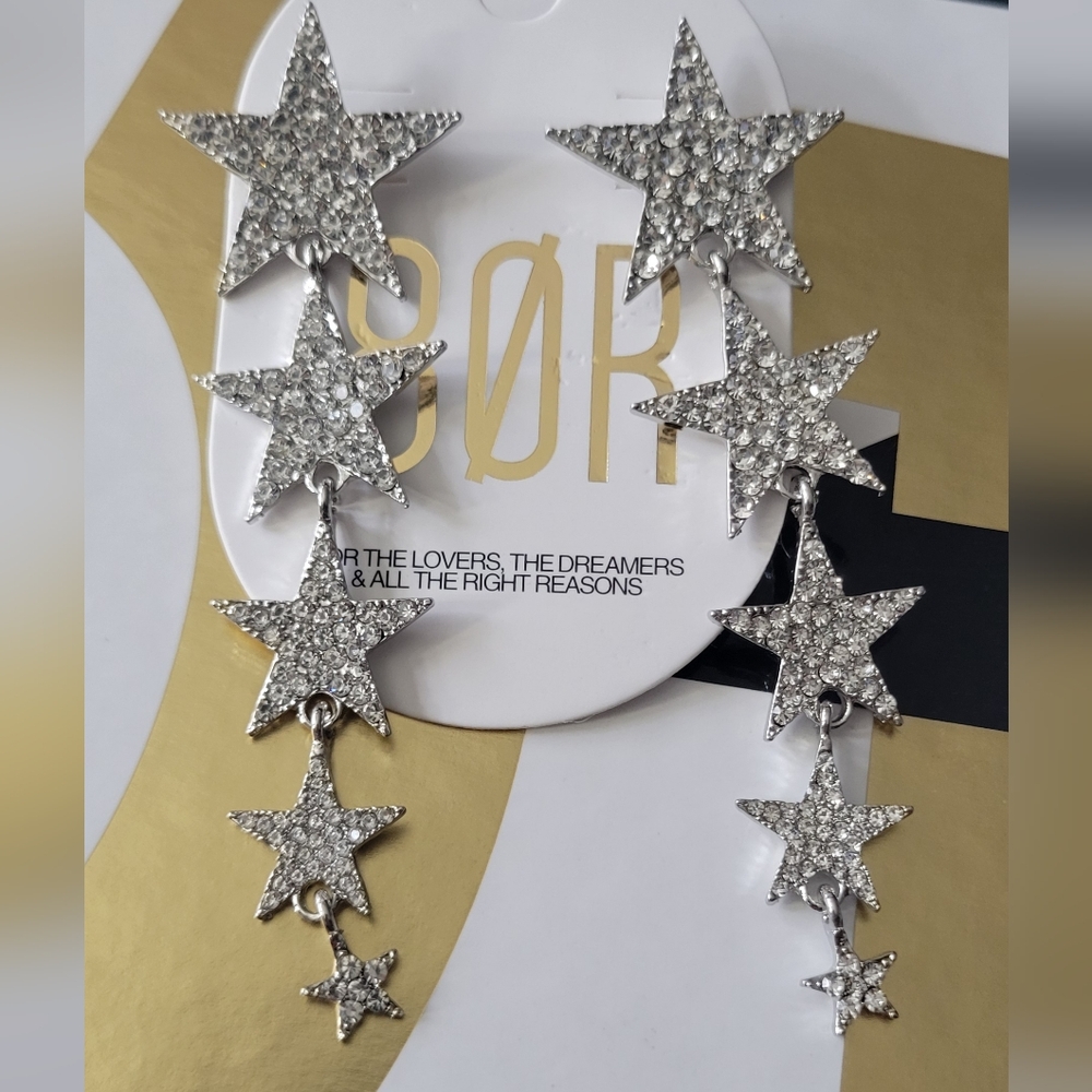 Silver Star Dangle Earrings - Picture 4 of 5
